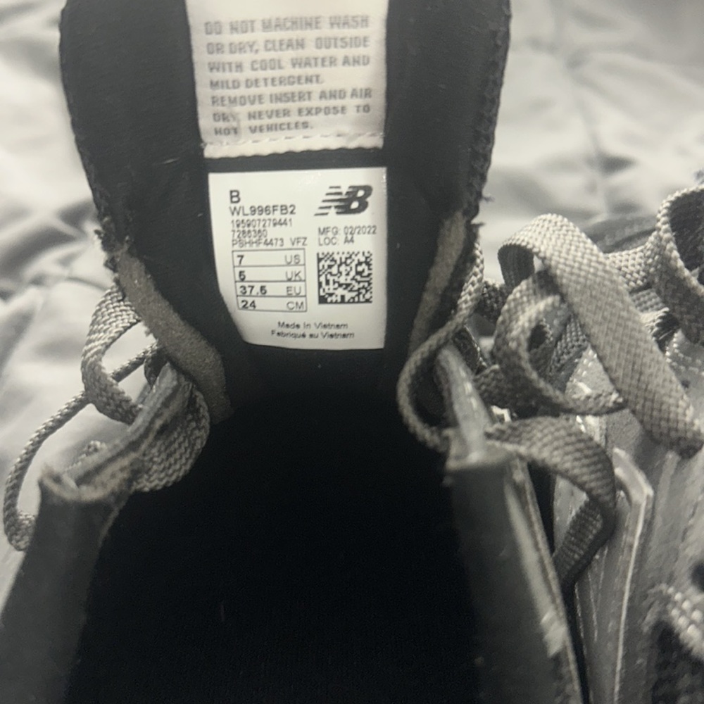 New balance - Picture 5 of 5